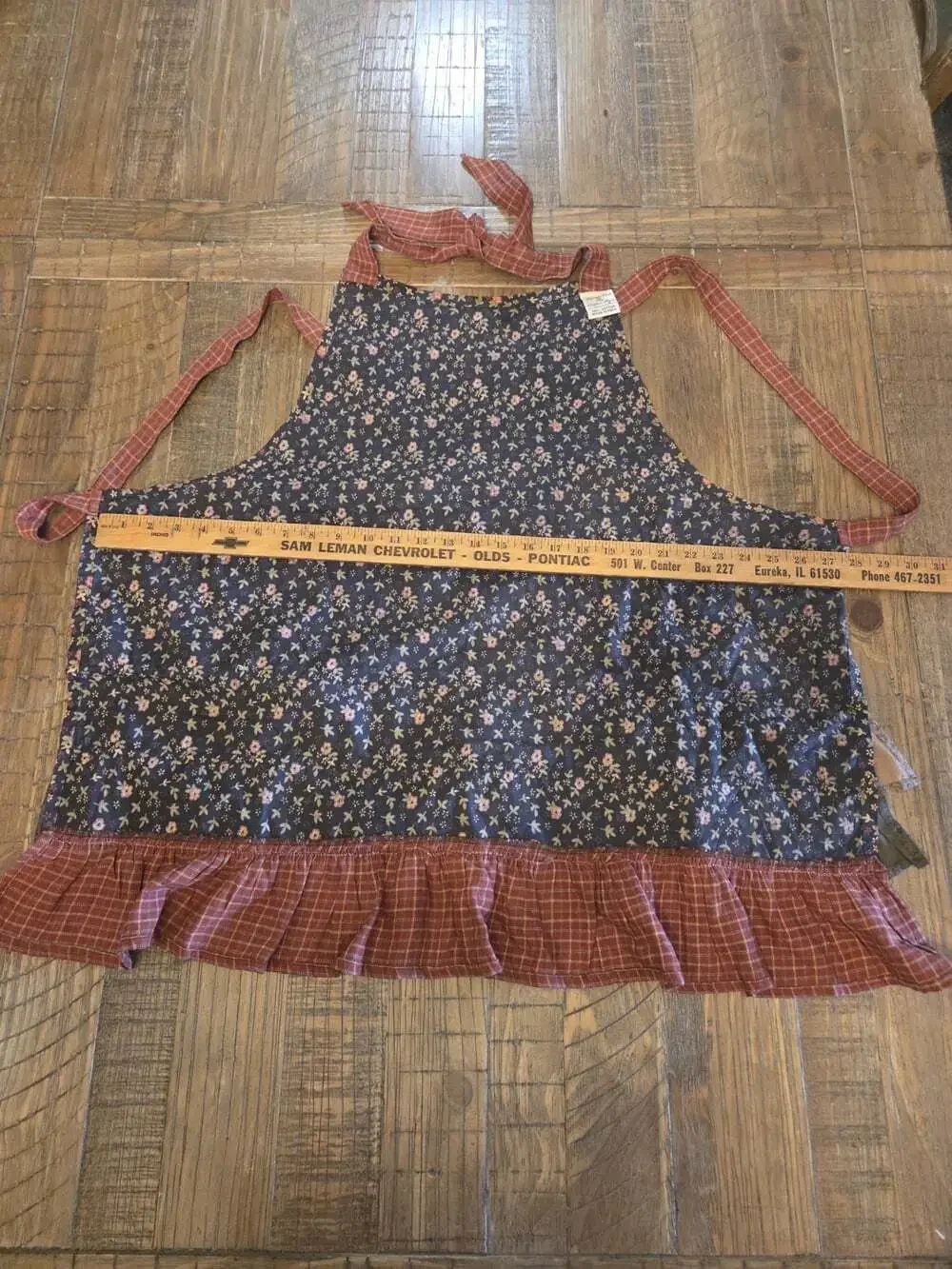 Nancy's Nook apron by Victorian Heart Company